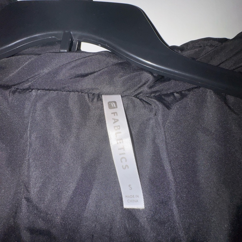 Fabletics Misha Puffer Jacket! Members Only - image 4